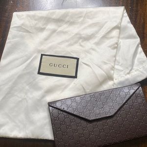 Gucci dust bag and sunglasses case😊 open to offers